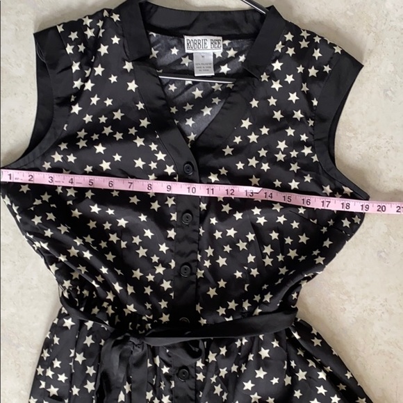 𝅺ROBBIE Bee Black and Cream Stars, Shortsleeved - Picture 11 of 15